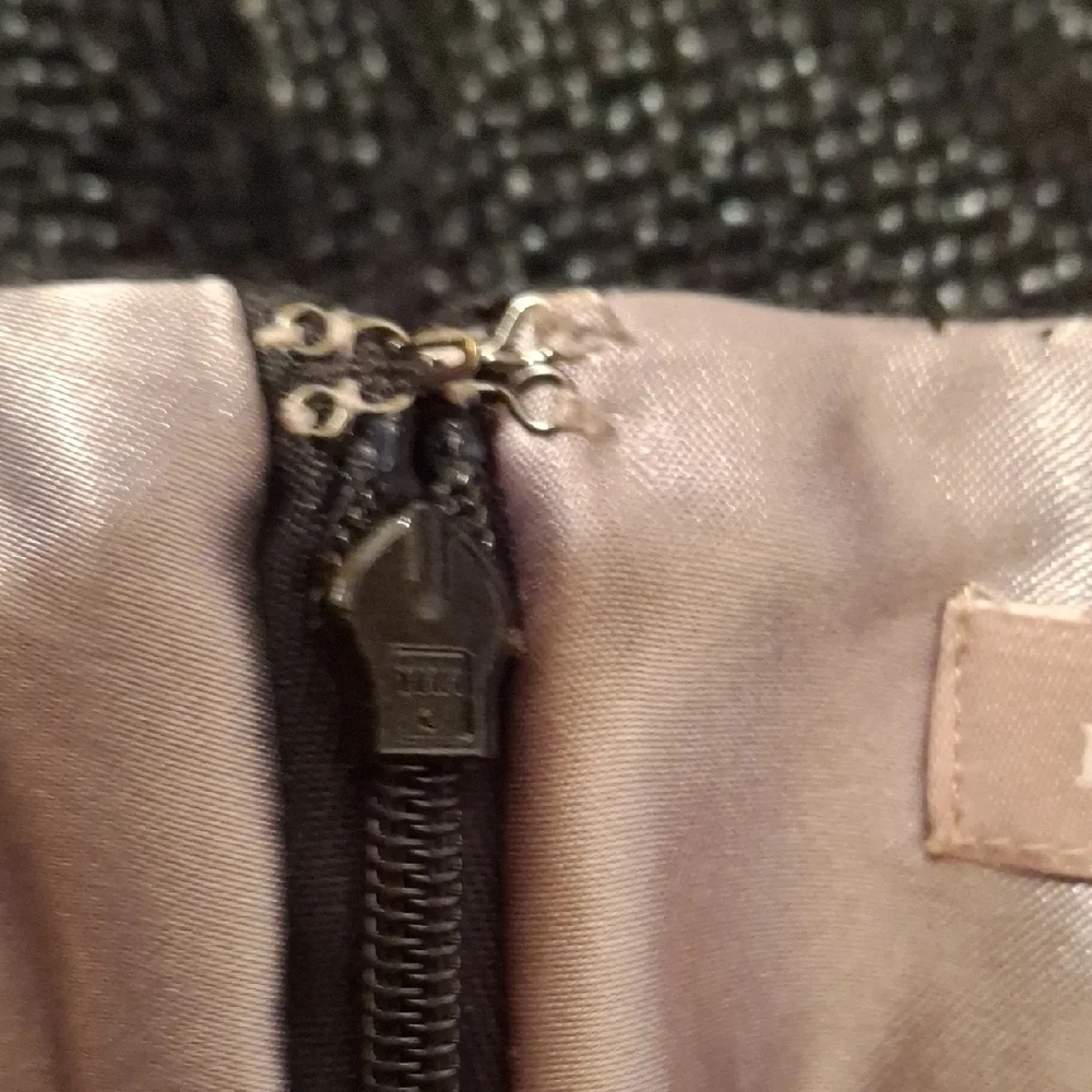 Banana Republic Textured Black Pencil Skirt 0